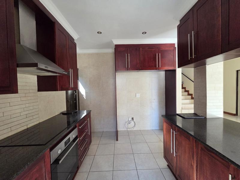 3 Bedroom Property for Sale in Gateway Manor North West